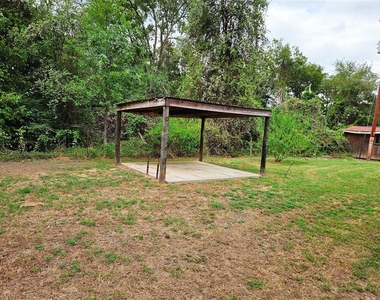 218 Waco St - Photo Thumbnail 16