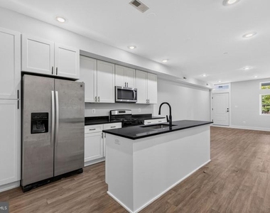 213 Seaton Place Ne - Photo Thumbnail 13