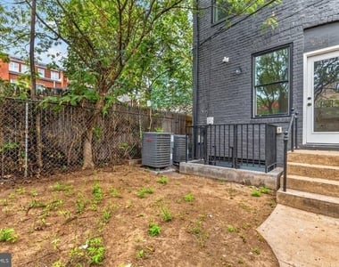 213 Seaton Place Ne - Photo Thumbnail 32