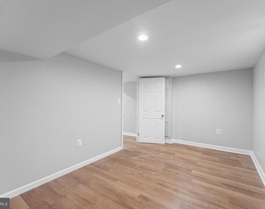 1811 T Place Se - Photo Thumbnail 24