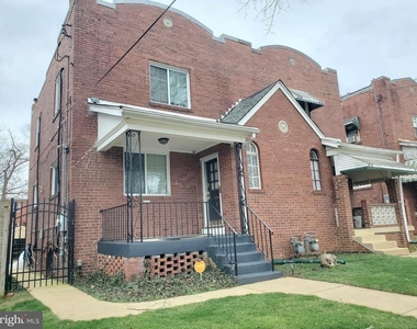 30 53rd Street Se - Photo Thumbnail 1