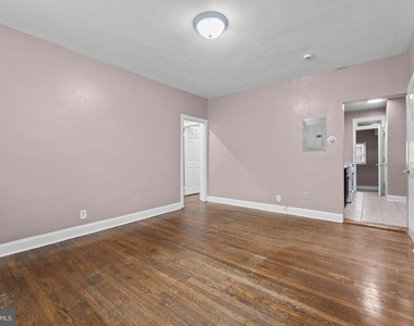 1617 F Street Ne - Photo Thumbnail 8