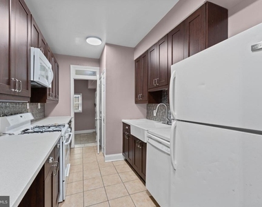 1617 F Street Ne - Photo Thumbnail 3