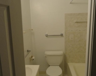 439 Quincy Street Nw - Photo Thumbnail 10