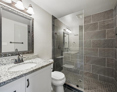 2500 Steck Ave - Photo Thumbnail 22