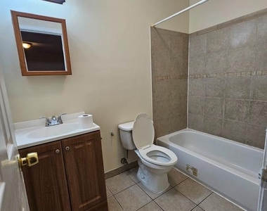 505 44th Street Ne - Photo Thumbnail 8