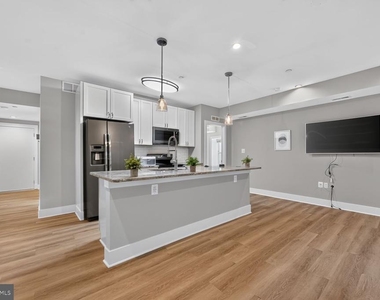 1350 Nicholson Street Nw - Photo Thumbnail 2