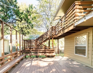 1711 Deerfield Dr - Photo Thumbnail 4