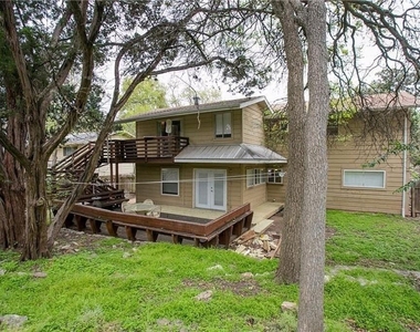 1711 Deerfield Dr - Photo Thumbnail 18