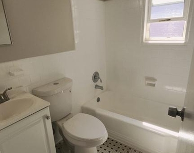920 Madison Street Nw - Photo Thumbnail 12