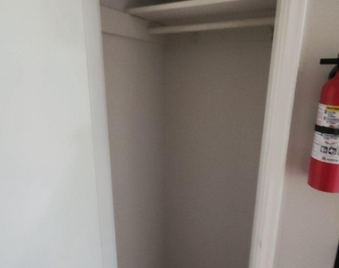 920 Madison Street Nw - Photo Thumbnail 7