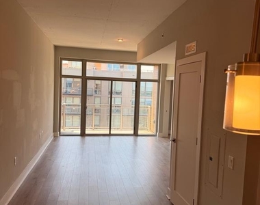 88 V Street Sw - Photo Thumbnail 10