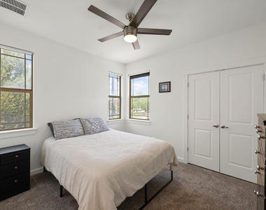 2208 Schriber St - Photo Thumbnail 23