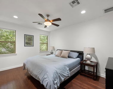 2208 Schriber St - Photo Thumbnail 17