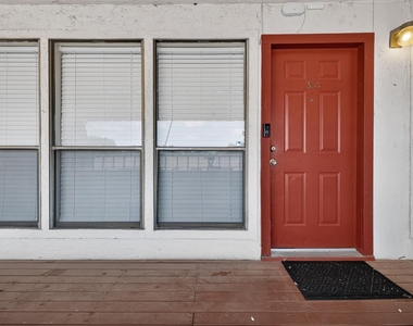 3115 Helms St - Photo Thumbnail 5