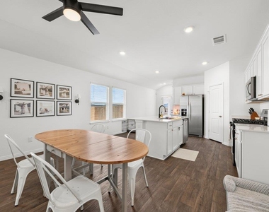 151 Galanthus Ct - Photo Thumbnail 9
