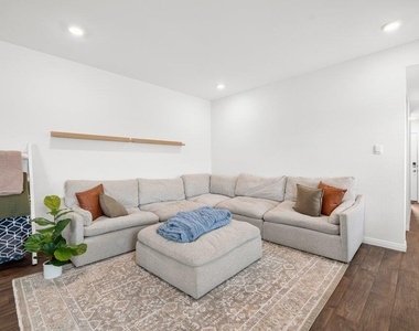 151 Galanthus Ct - Photo Thumbnail 2