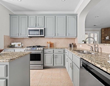 10820 Sky Rock Dr - Photo Thumbnail 1