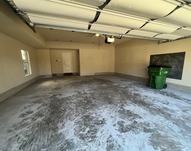2443 Salorn Way - Photo Thumbnail 27