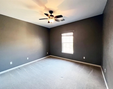2443 Salorn Way - Photo Thumbnail 23