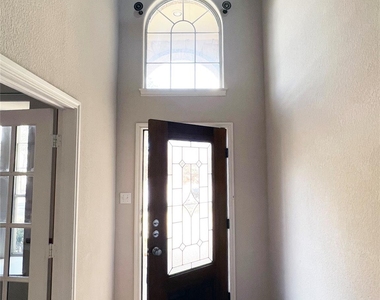2443 Salorn Way - Photo Thumbnail 17