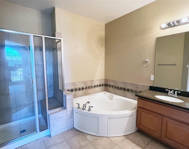 2443 Salorn Way - Photo Thumbnail 19