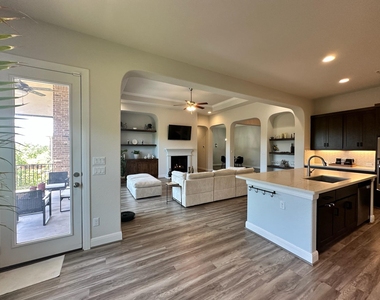 240 Brentwood Dr - Photo Thumbnail 31