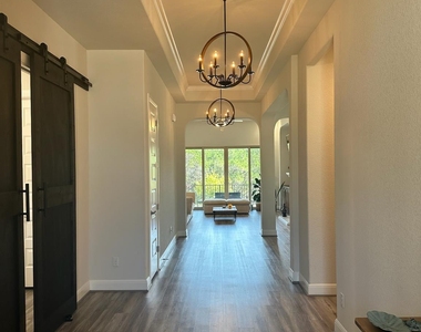 240 Brentwood Dr - Photo Thumbnail 24