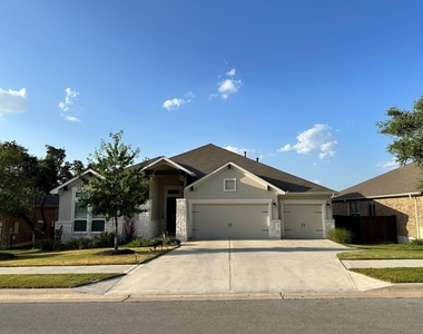 240 Brentwood Dr - Photo Thumbnail 19