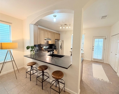 2419 Allred Dr - Photo Thumbnail 5