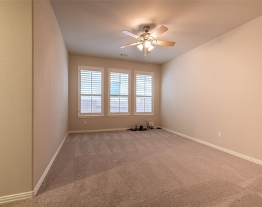165 Lady Bird Ln - Photo Thumbnail 30