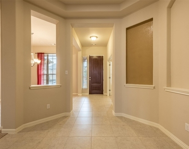 165 Lady Bird Ln - Photo Thumbnail 12