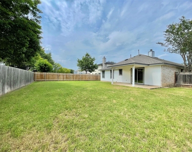 1909 Horizon Park Blvd - Photo Thumbnail 38