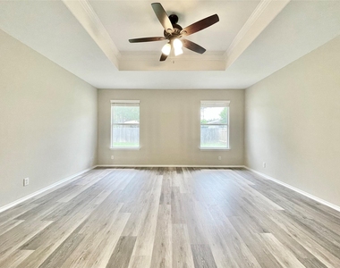 1909 Horizon Park Blvd - Photo Thumbnail 17