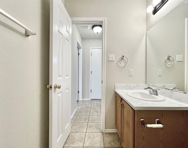 1909 Horizon Park Blvd - Photo Thumbnail 32