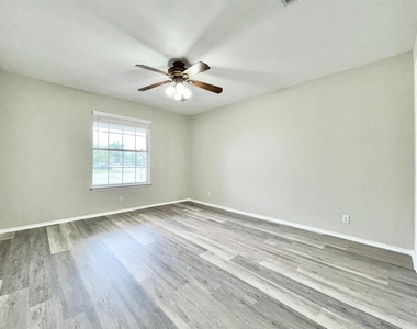 1909 Horizon Park Blvd - Photo Thumbnail 31