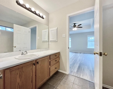 1909 Horizon Park Blvd - Photo Thumbnail 26