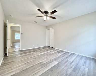 1909 Horizon Park Blvd - Photo Thumbnail 30