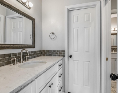 100 Lido Cir - Photo Thumbnail 11