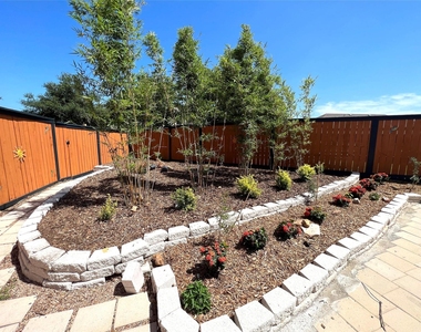2106 Huxley Ln - Photo Thumbnail 31