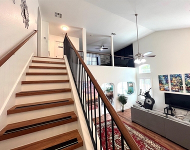 2106 Huxley Ln - Photo Thumbnail 19