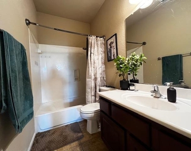 7908 Menler Dr - Photo Thumbnail 18
