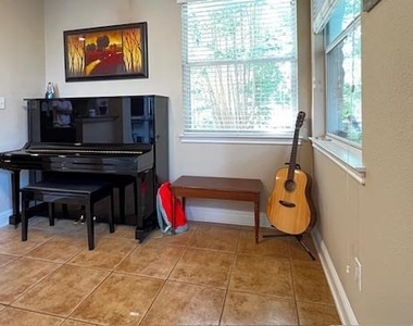 7908 Menler Dr - Photo Thumbnail 9