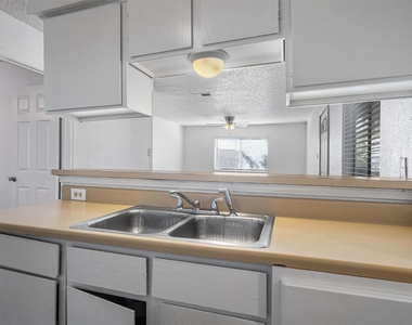 5501 Spring Meadow Rd - Photo Thumbnail 1