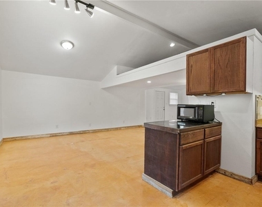 4414 Diane Dr - Photo Thumbnail 4