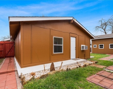 4414 Diane Dr - Photo Thumbnail 13
