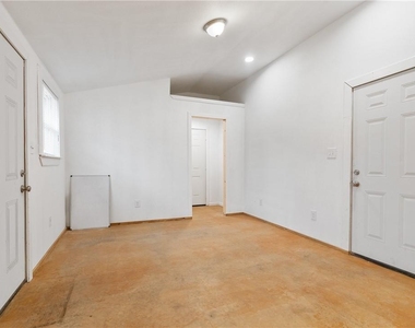 4414 Diane Dr - Photo Thumbnail 12