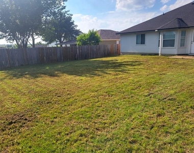 108 Pond Way - Photo Thumbnail 2