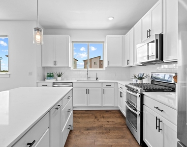 5315 La Crosse Ave - Photo Thumbnail 10