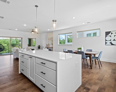 5315 La Crosse Ave - Photo Thumbnail 11